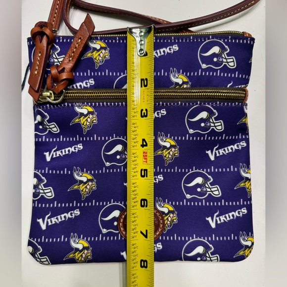 *NWT* Dooney & Bourke x NFL - Minnesota Vikings Crossbody Purse - Picture 11 of 12
